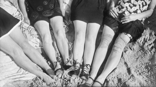 Beine am Strand