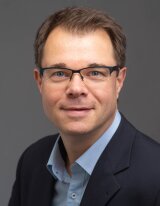 Dr. Volker Rabens