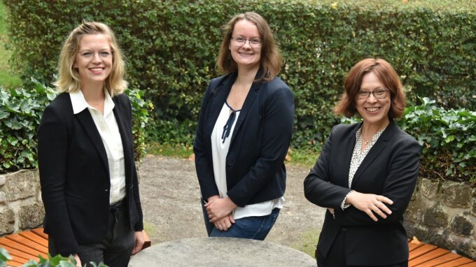 von links: Dr. Katharina Wörn, Maria Köhler, Prof. Dr. Miriam Rose